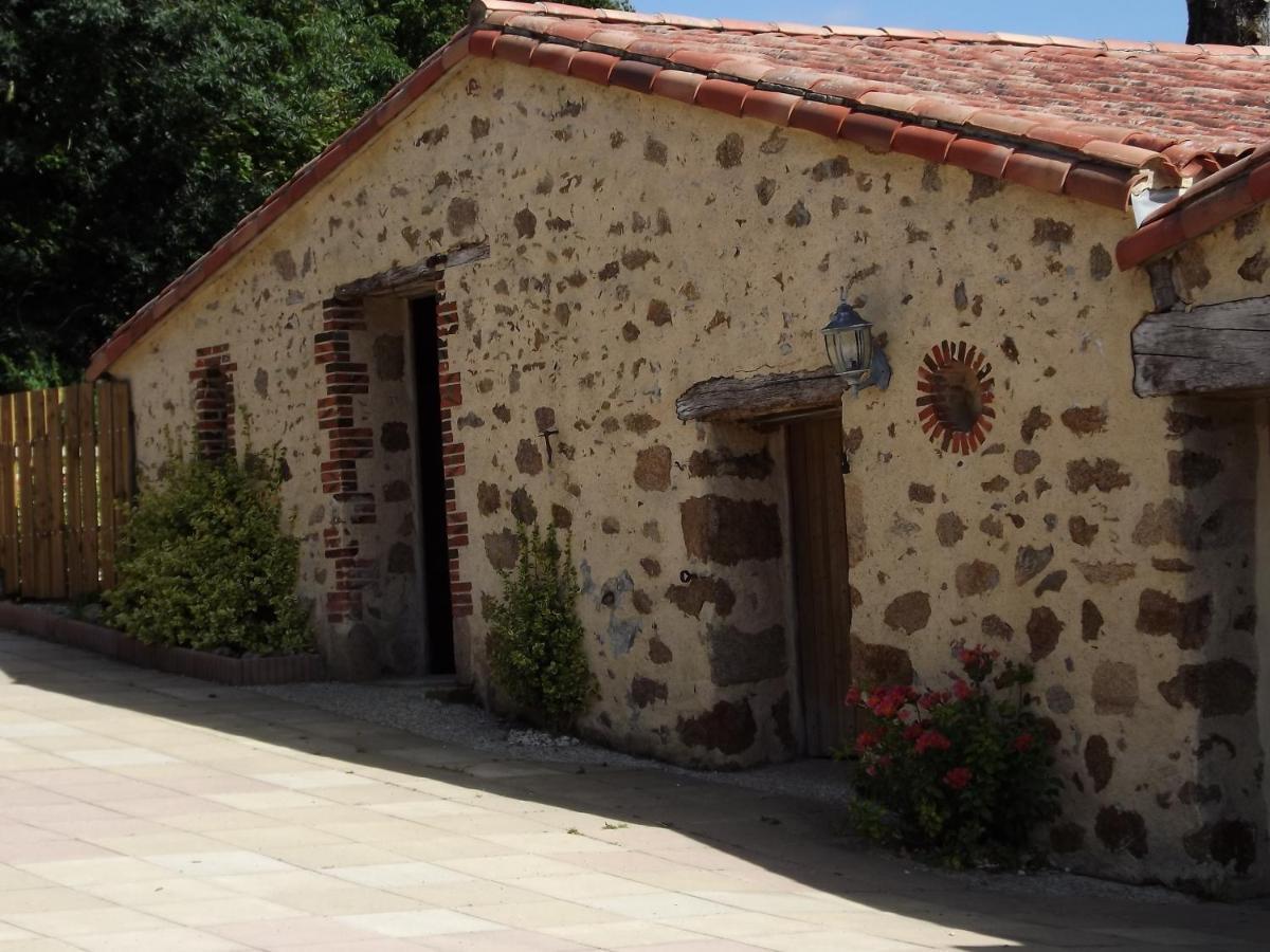 La Basse Monniere Bed & Breakfast Sevremont Eksteriør bilde